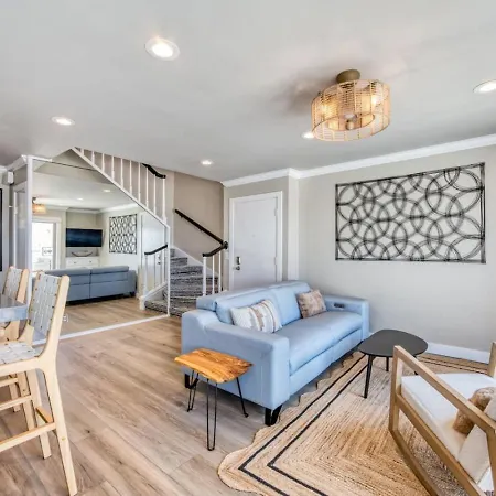 Hb Ocean View Condo On The Sand